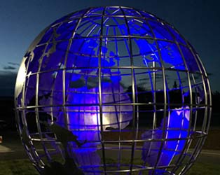 Weltkugel, Lichtinstallation, Beleuchtete Kugel, Gitterkugel, Globus, Großekugel